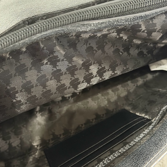 Karl Lagerfeld Silver Quilted Leather Shoulder Bag - Picture 8 of 9